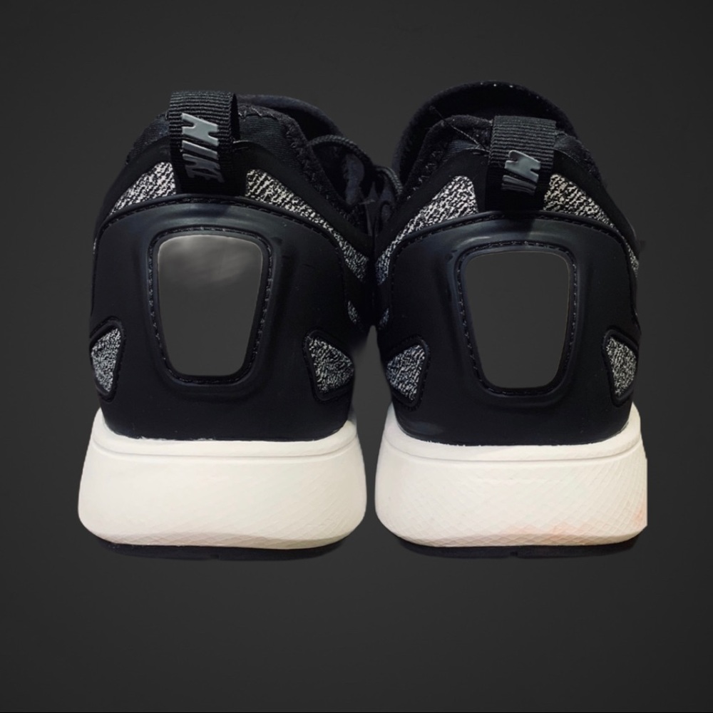 (EOS) - Picture 12 of 13